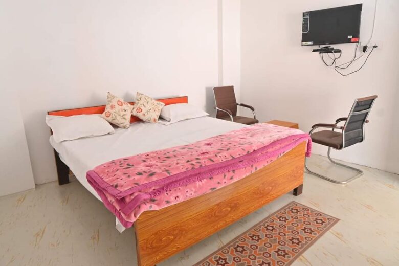 Naimisharanya Deluxe Room with AC